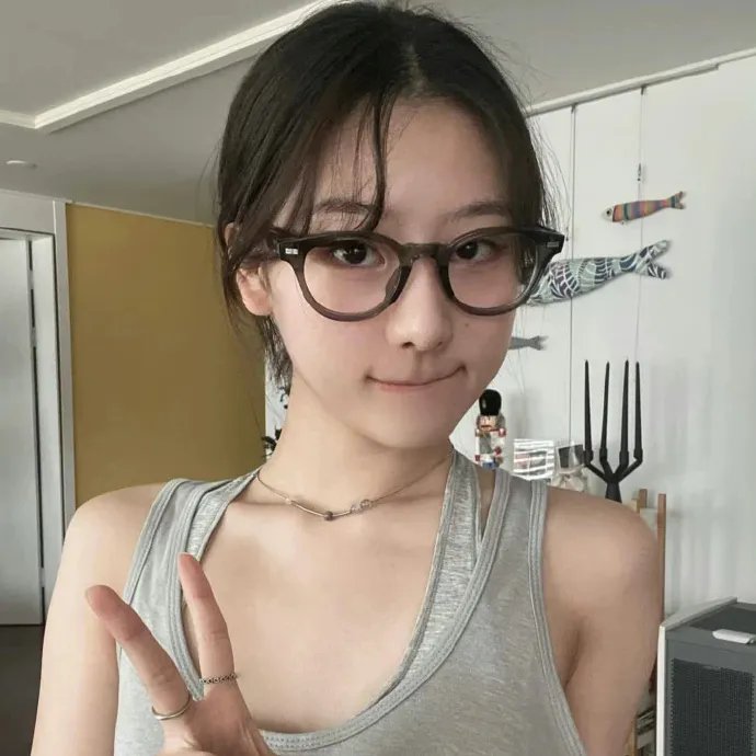两个世界封面